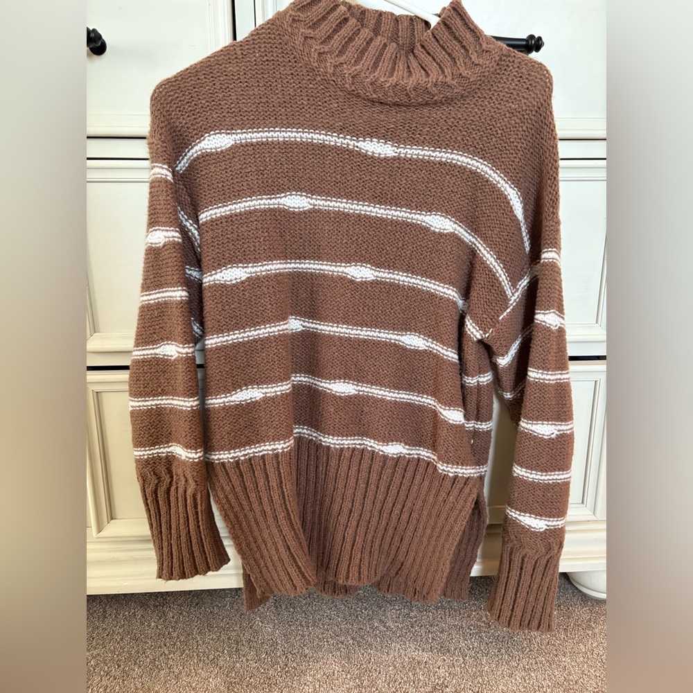Lulus brown turtleneck striped sweater XS